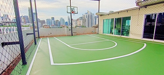 แบบพื้นสนามบาสเกตบอลในบ้าน